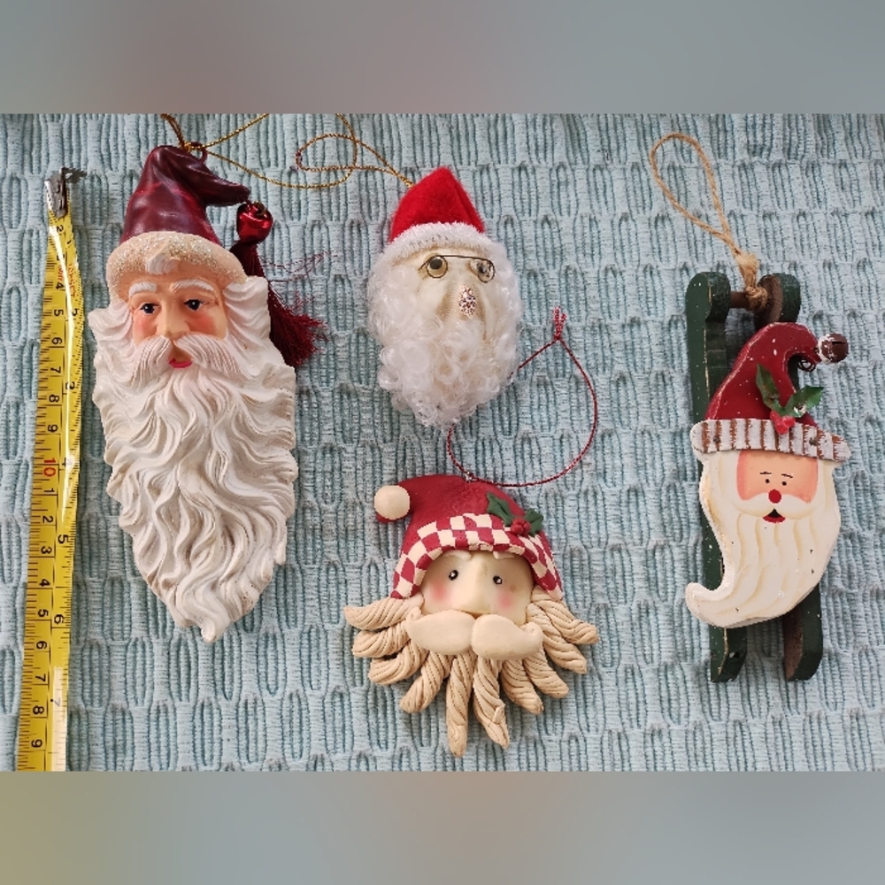 Bundle 3 🎉 Items $10-Santa Christmas Ornaments (lot of 4) asstd size